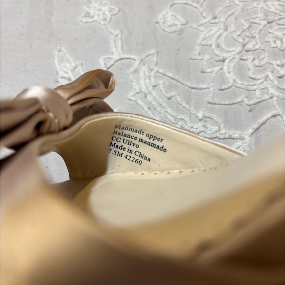 Charter Club Satin Kitty Heel Bow Sandal Size 7.5 - Picture 11 of 13